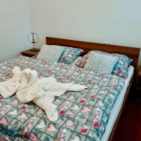 Lucky-rea Apartment